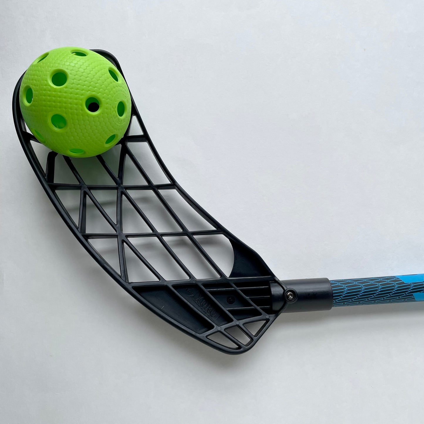 Hockeyball blue stick with ball topdown view